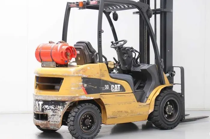 Вилочный погрузчик CAT Lift Trucks GP30N- фото № 1