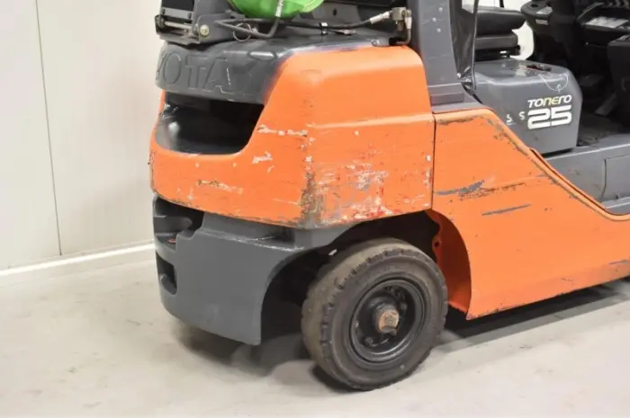 Вилочный погрузчик Киев. Вилочный погрузчик Toyota 02-8FGF25- фото № 6