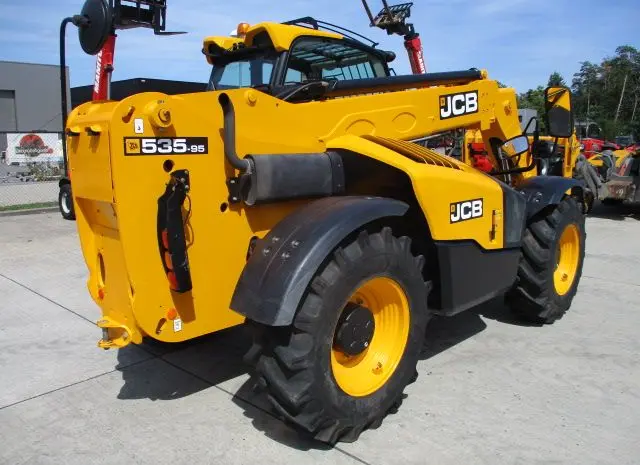 Телескопический погрузчик. Телескопический погрузчик JCB 535-95- фото № 7