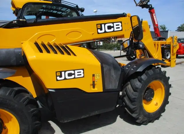 Телескопический погрузчик. Телескопический погрузчик JCB 535-95- фото № 3
