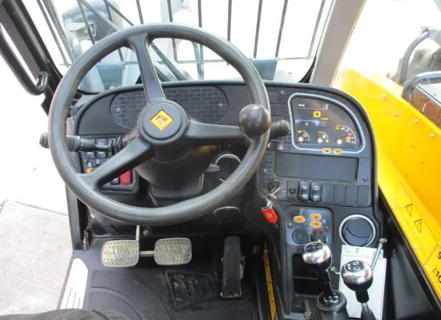 Телескопический погрузчик. Телескопический погрузчик JCB 535-95- фото № 17