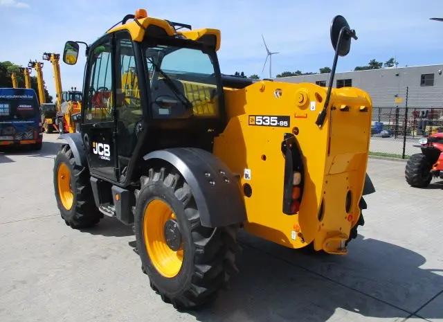 Телескопический погрузчик. Телескопический погрузчик JCB 535-95- фото № 12