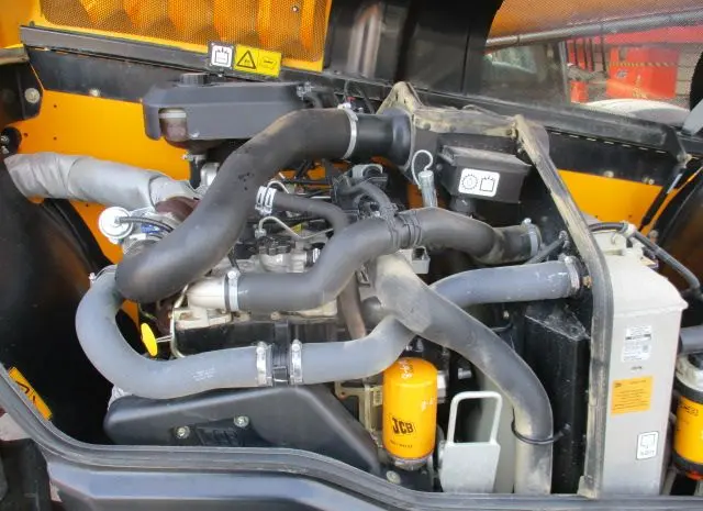 Телескопический погрузчик JCB 533-105. Спецтехника- фото № 8