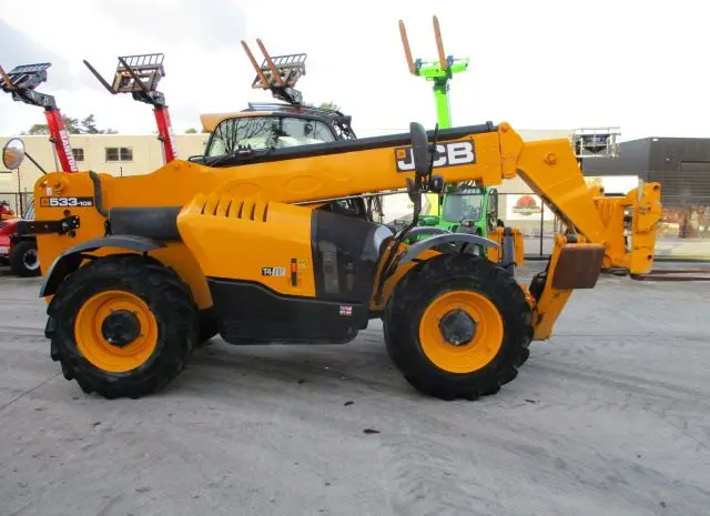 Телескопический погрузчик JCB 533-105. Спецтехника- фото № 5