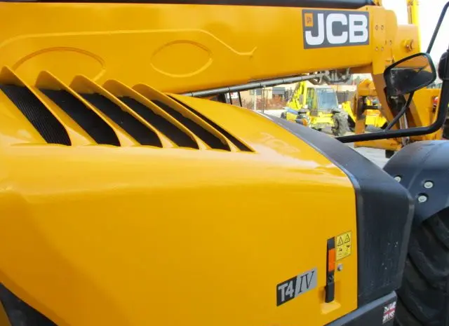 Телескопический погрузчик JCB 533-105. Спецтехника- фото № 3