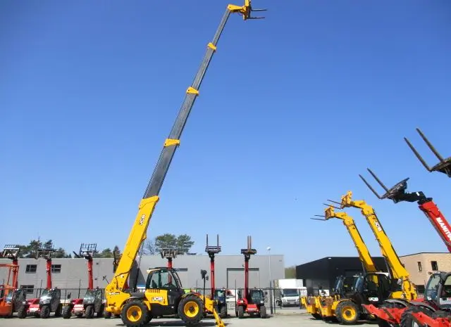 Телескопический погрузчик JCB 540-200. Спецтехника б/у- фото № 3