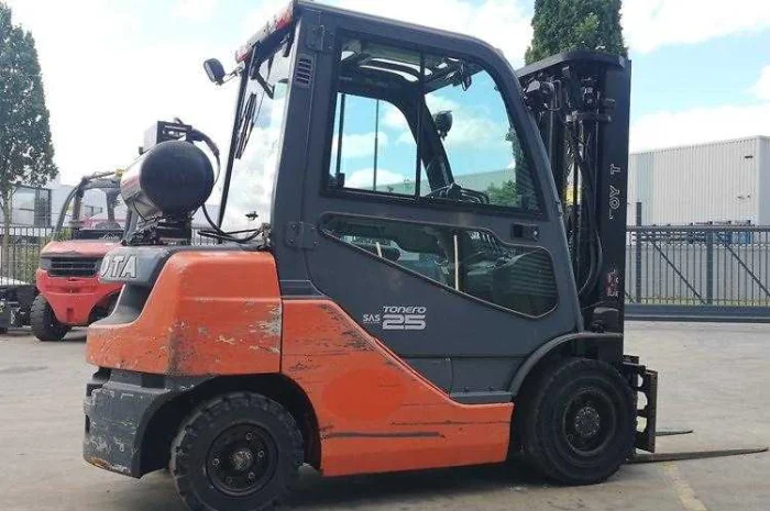 Вилочный погрузчик Toyota 02-8FGF25- фото № 3