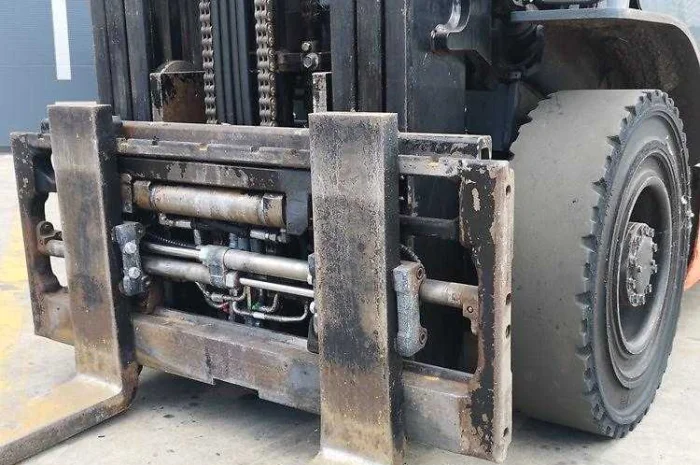 Вилочный погрузчик Toyota 02-8FGF25- фото № 5