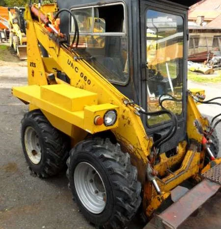 Продаю погрузчики UNC 060- фото № 1