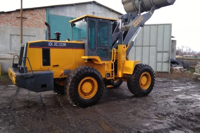 Фронтальный погрузчик XCMG LW321F- фото № 7