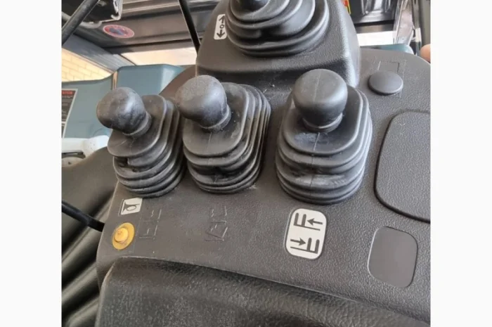 Вилковий електронавантажувач Toyota 8FBM20T 2016 року в наявності- фото № 13