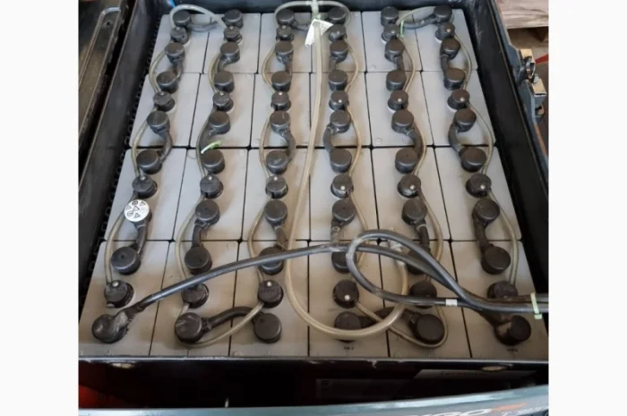 Вилковий електронавантажувач Toyota 8FBM20T 2016 року в наявності- фото № 6