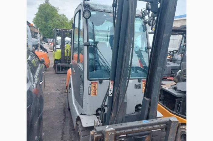 Вилочный погрузчик 3т. дизель в аренду- фото № 3