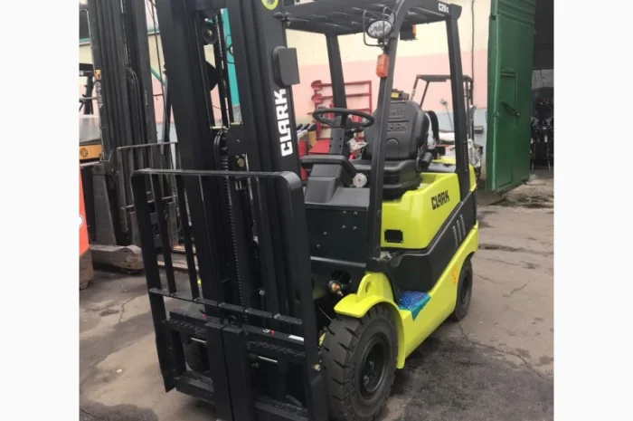 Новый газовый погрузчик 2т., Clark, двигатель Mitsubishi- фото № 1