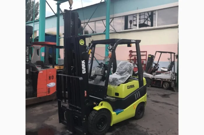 Новый газовый погрузчик 2т., Clark, двигатель Mitsubishi- фото № 6