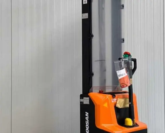 Новый штабелер Doosan LSM12N7 2023 года с литий-ионной акб Li-ion- фото № 1