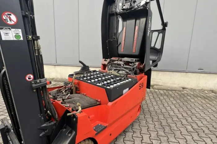 Вилочный электропогрузчик 2т. Linde E20 под захват- фото № 12