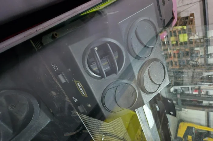 Навантажувач повнопривідний 3.5т. JCB TLT35D 4х4 з кабіною- фото № 7