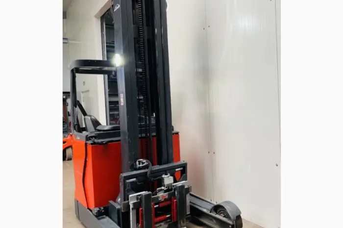 Штабелер-ричтрак Linde R20hd-01 2018 года 8 метров подъем 5528 моточасов- фото № 3