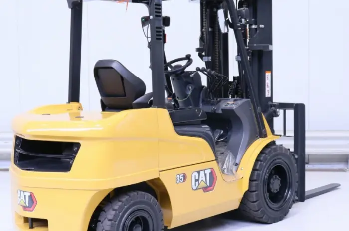 Новый дизельный погрузчик Caterpillar DP35 2022 года 1 моточас- фото № 1