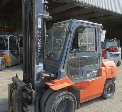 Вилочный погрузчик газовый Toyota 02-7FG35 (Япония) 4т. кабина- фото № 1