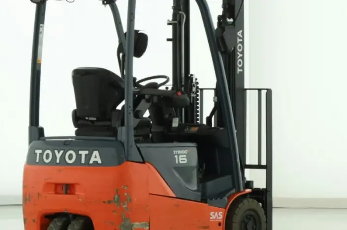 Вилочный электропогрузчик 1.6т. Toyota 8FBEK-16T 2018 года- фото № 1