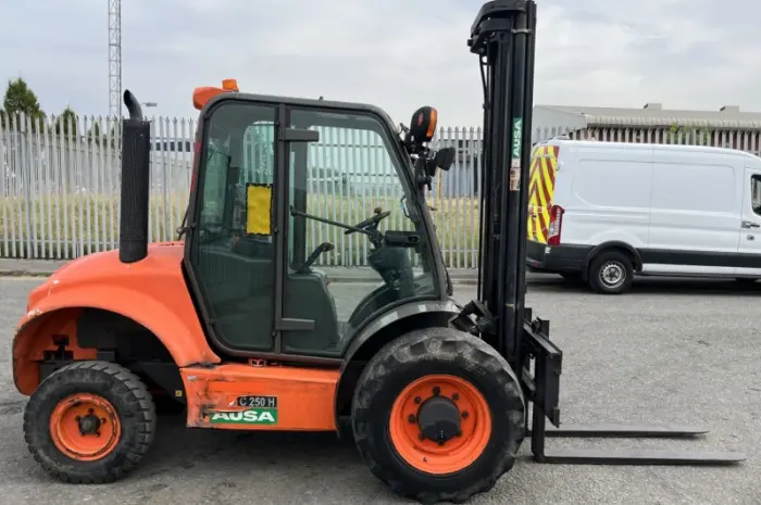 Трактор дизельний навантажувач підвищеної прохідності кара Ausa C250H 2017- фото № 3