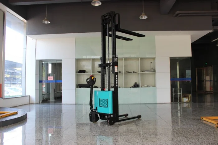 Новый электроштабелер Goodsense 1.5т., 3м. подъем. Эконом вариант- фото № 1