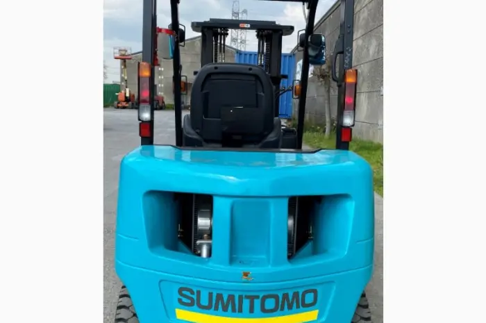 Вилочный погрузчик 2т. Sumitomo 290моточасов 2015 года дизель как новый- фото № 1