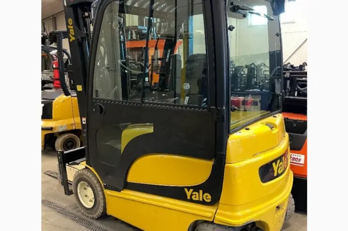 Электропогрузчик кара 2.2т. Yale ERP22VL 2016 года АКБ 2022 года 5500 мм подъем- фото № 2