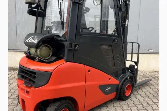 Вилочный погрузчик Linde H18T-02 2019 года кабина- фото № 3