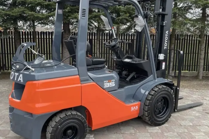 Новый погрузчик кара 3.5т. газ/бензин Toyota 02-8FGJF35 2023 год- фото № 3