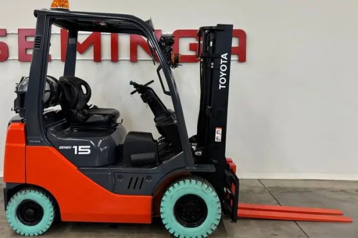 Навантажувач 1.5т. Toyota 02-8FG15 Японія газ/бензин 2017 года- фото № 1