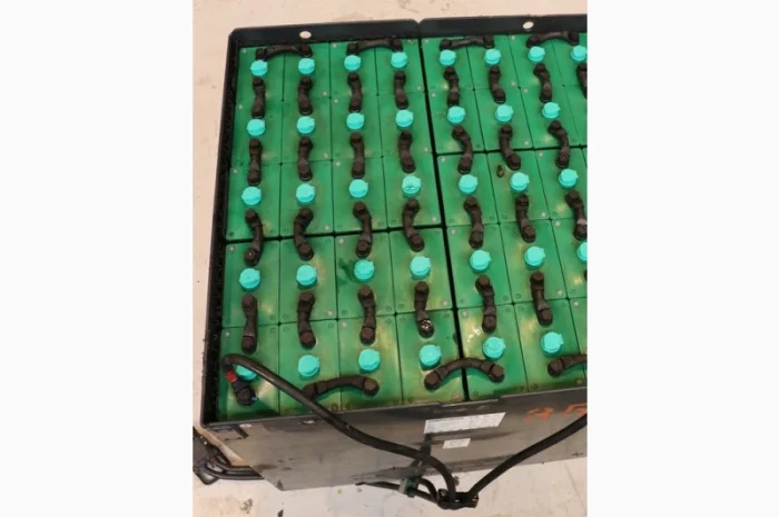 Электропогрузчик Toyota 5т., 2014 года, вилы 2.4м., кабина- фото № 4