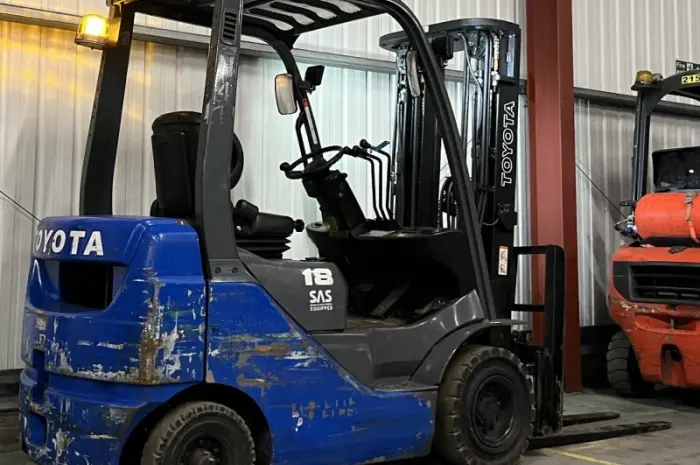 Вилковий навантажувач Toyota 02-8FDF18 дизель 2014 року 3000 мотогодин- фото № 6