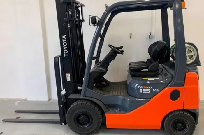 Погрузчик 1.5т. Toyota 02-8FGF15 70 моточасов состояние нового- фото № 5