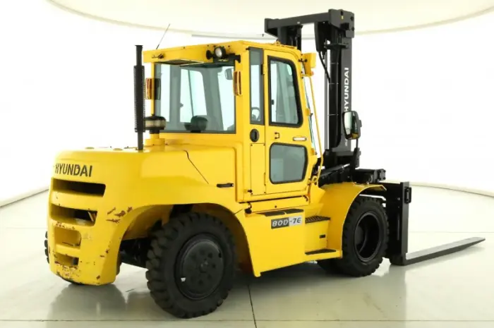 Дизельный погрузчик 8т. Hyundai 2014 года 7016 моточасов- фото № 1