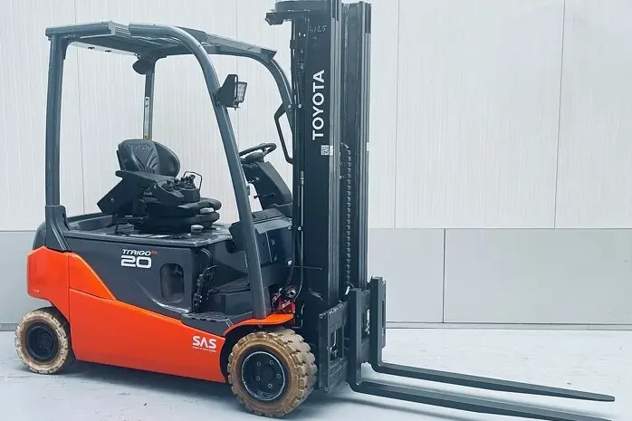 Вилковый погрузчик 2т. Toyota 8FBMT20T 2019 года с акб Li-ion- фото № 3