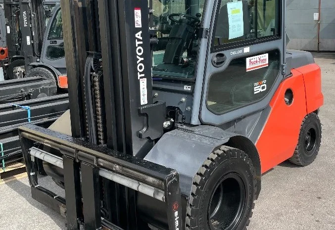 Дизельний навантажувач Toyota 40-8FD45N 2015 року 1200 мотогодин- фото № 1