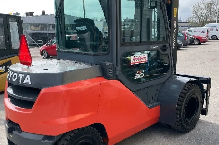 Дизельний навантажувач Toyota 40-8FD45N 2015 року 1200 мотогодин- фото № 2