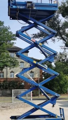 Ножичний підйомник Iteco IT 10122 2007 року 12 метрів робоча висота- фото № 6