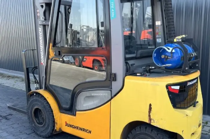 Вилочный погрузчик Jungheinrich TFG430s 2019 года кабина телескопические вилы- фото № 3