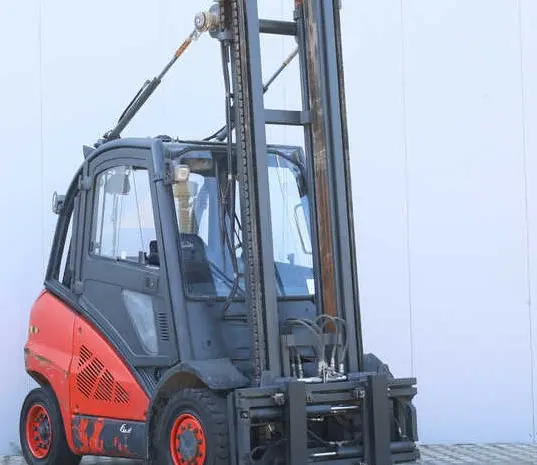 Дизельный погрузчик Linde H40D 2015 года кабина- фото № 1