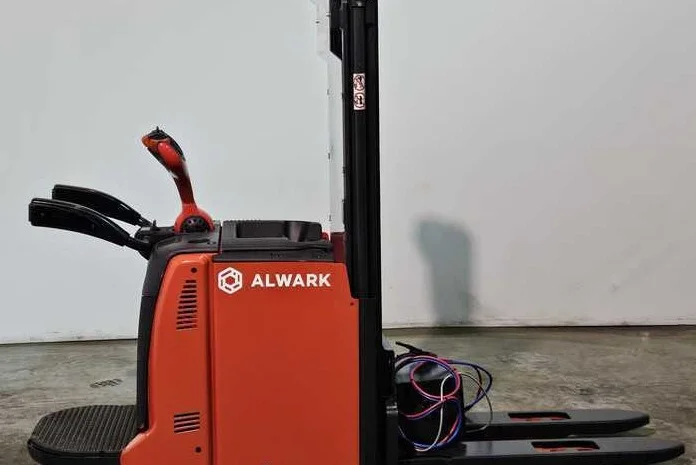 Поводковий штабелер Linde L12AP 2019 р. 756 мг 2924 мм підйом 1915мм габарит- фото № 3