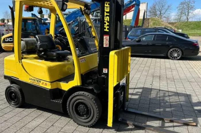 Газовый погрузчик кара 2.5т. Hyster 2017 года 2230 моточасов- фото № 1