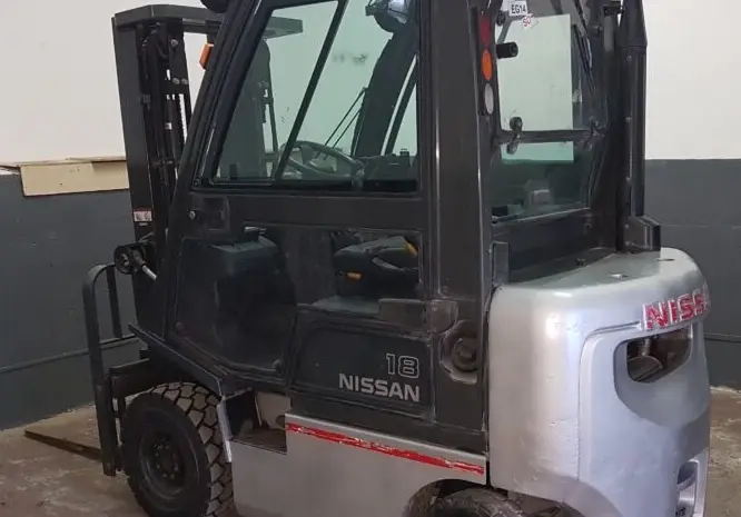 Дизельный погрузчик 1.8т. Nissan 2009 года кабина триплекс- фото № 1