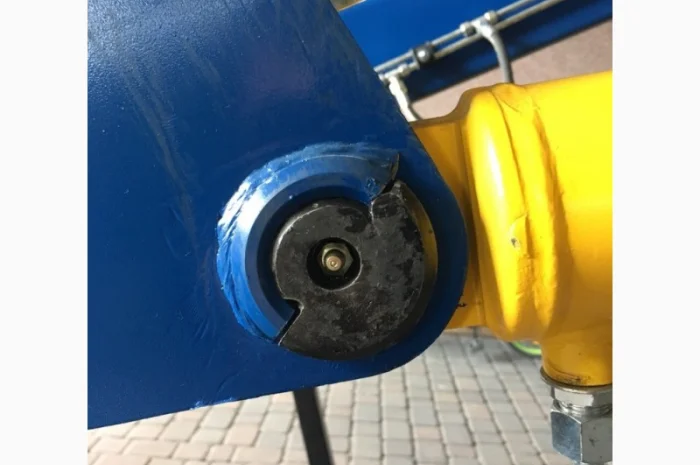 Кун. быстросъёмный погрузчик "М-Техник1600" (швидкоз`ємний навантажувач)- фото № 6