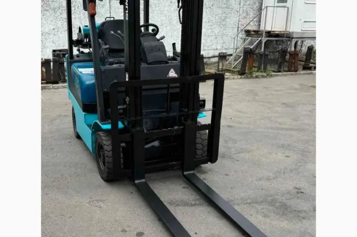 Вилочный погрузчик 1.5т. газ/бензин Sumitomo кара в наличии- фото № 1