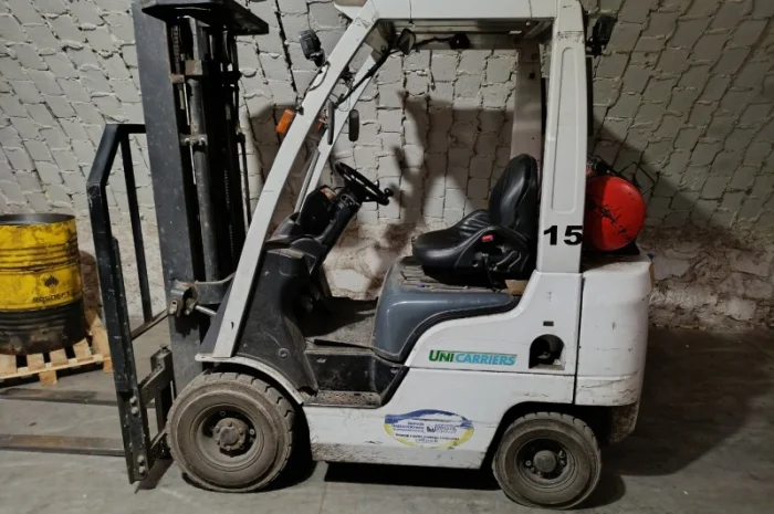 Навантажувач UNICARRIERS- фото № 1