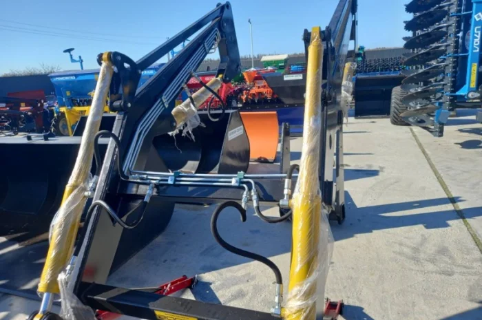 Навантажувач фронтальний BLACK-2000- фото № 8